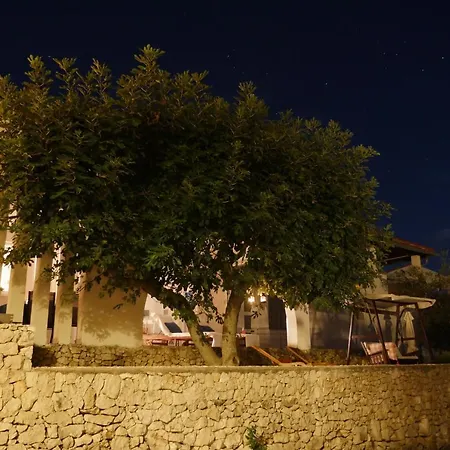 Apartman Plavet * روغوزنيكا