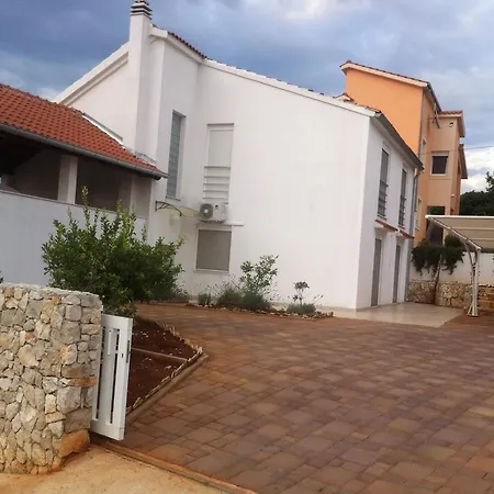 Apartman Plavet * روغوزنيكا