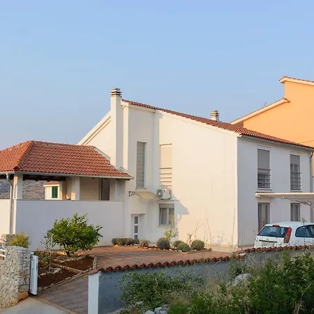 شقة Apartman Plavet