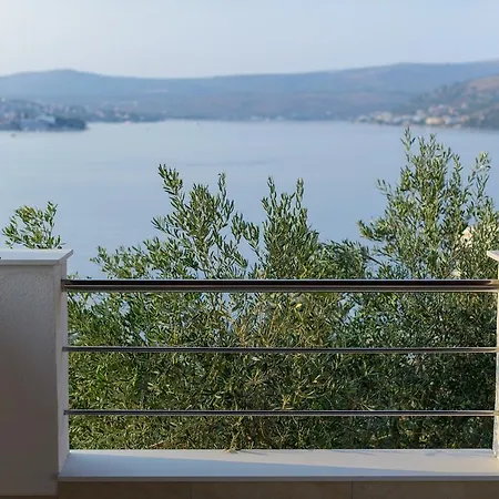 Apartman Plavet شقة روغوزنيكا