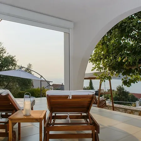 Apartman Plavet روغوزنيكا